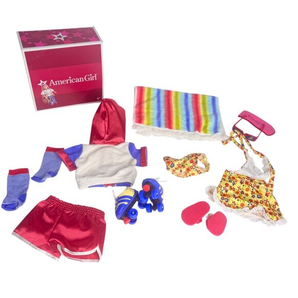American Girl Julie 2in1 Summer Set Roller Skates Towel Shoes Socks Top Swimsuit - Picture 3 of 12